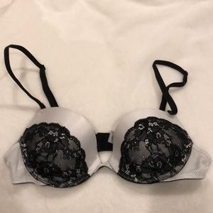 Fredrick’s of Hollywood bra (like new)